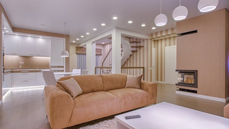 Внутренний блок сплит-системы напольно-потолочного типа в Люберцах